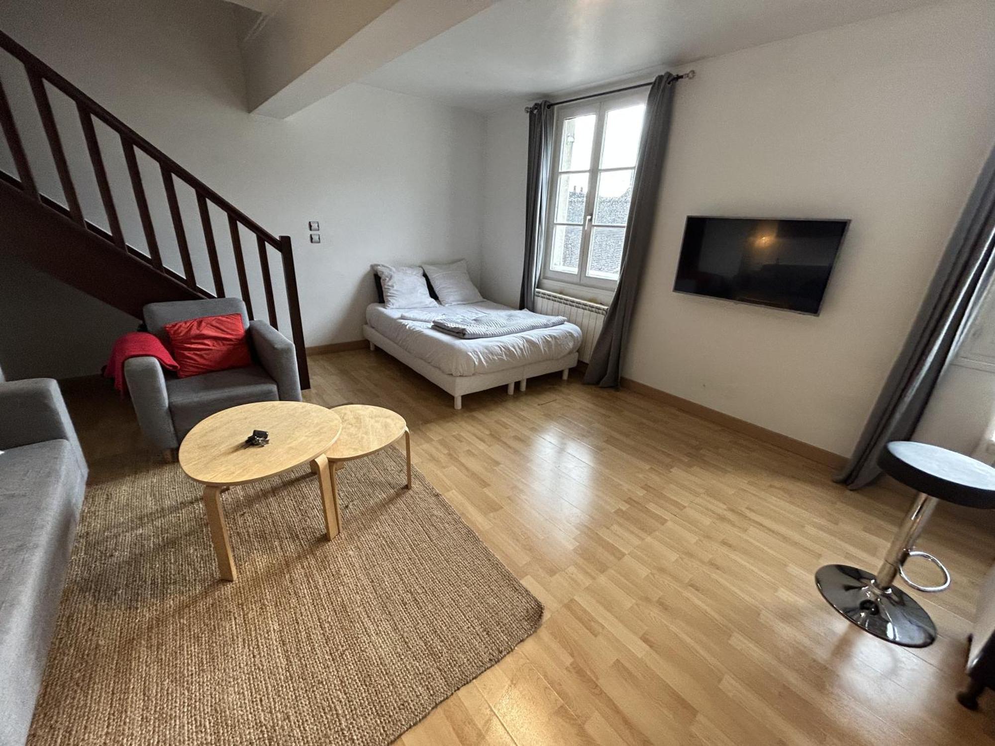 Duplex Cosy Flat - Hyper-Centre Senlis Apartment Senlis  Bagian luar foto