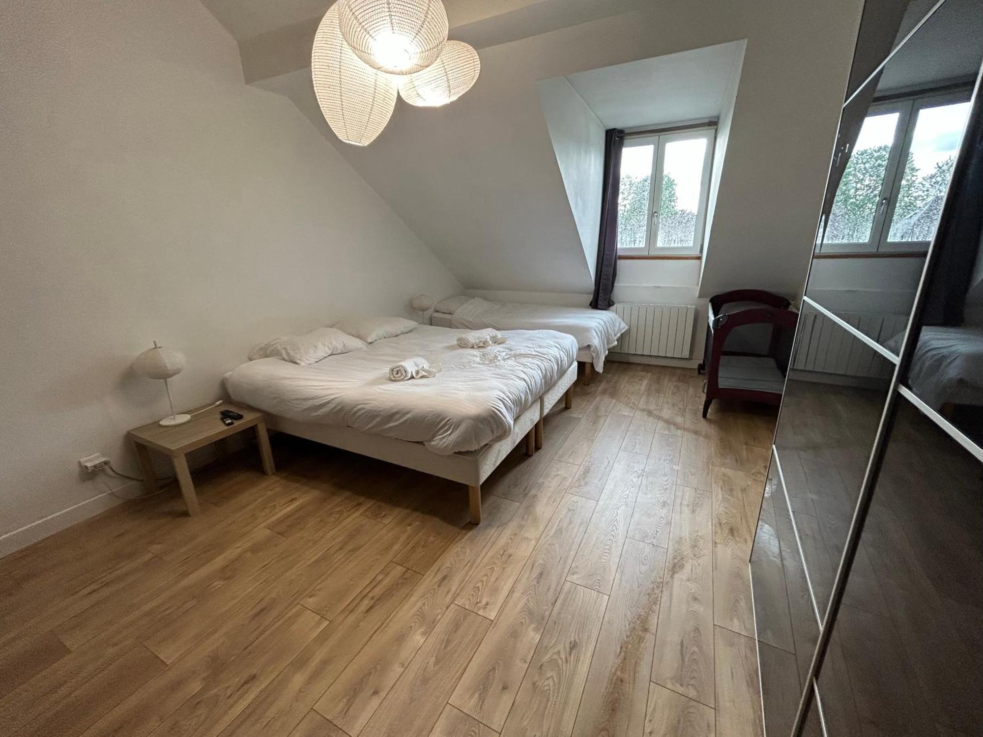 Duplex Cosy Flat - Hyper-Centre Senlis Apartment Senlis  Bagian luar foto